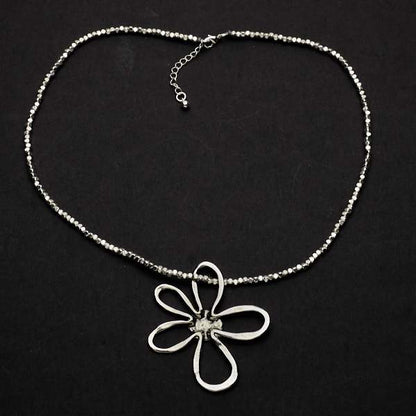Open Flower Necklace In Silver Plate