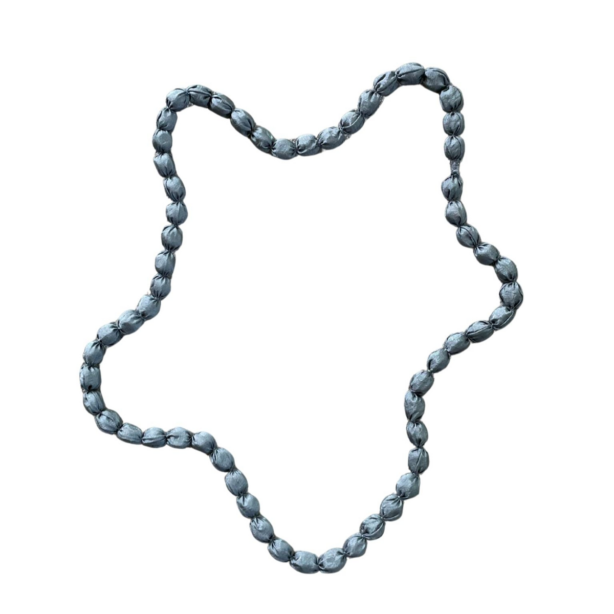 Collier boule en tissu