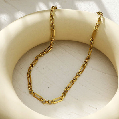 VALENCE Collier multi-maillons et perles à l'allure discrète