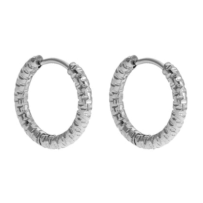 VISCONTA Or Blanc (ton argent) : Finition Ciselée - Boucles d'oreilles mini créoles à surface texturée
