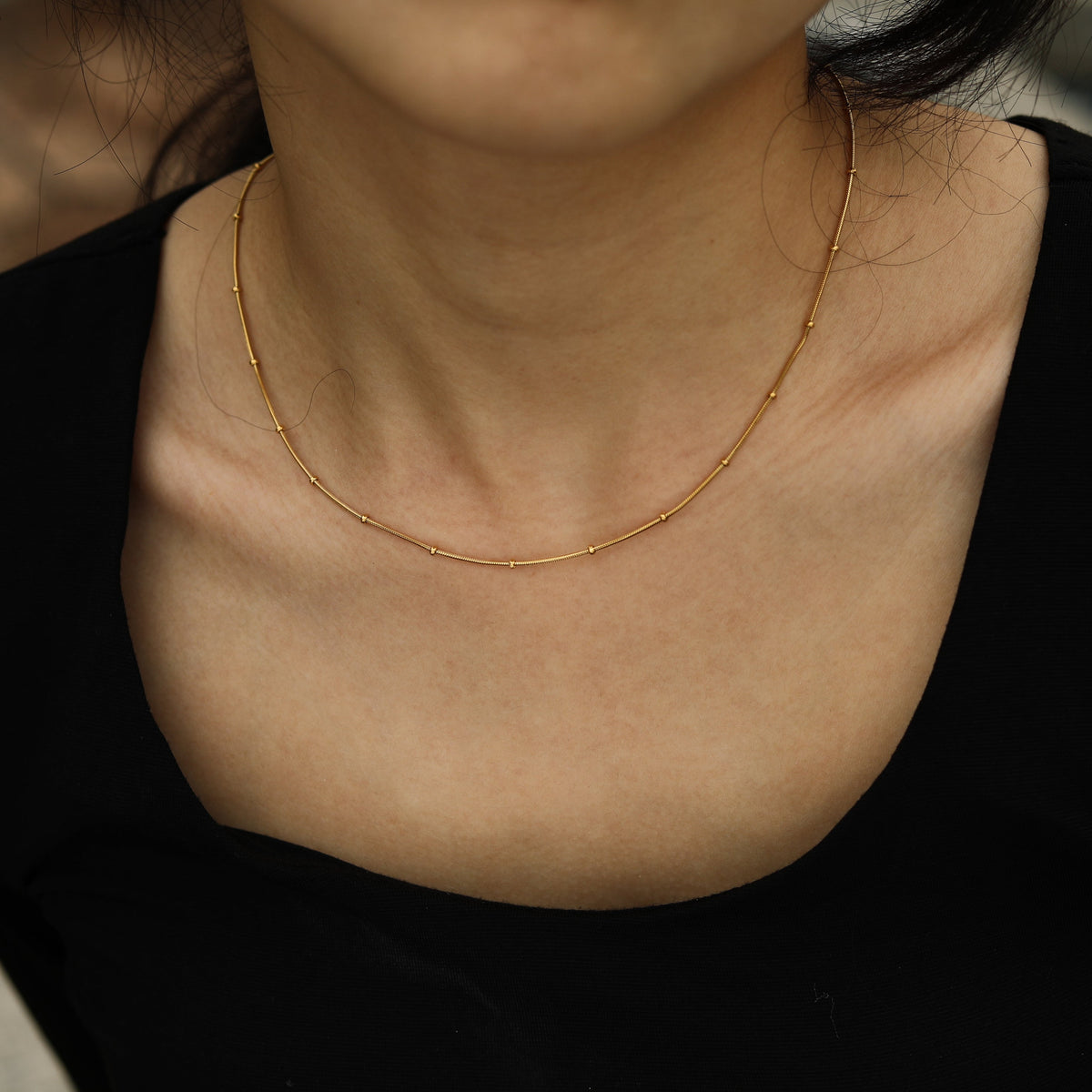ZAHARA: Mini Textured Beaded Dainty Gold Chain