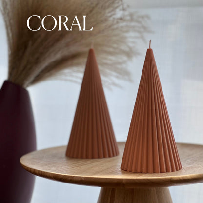 Bougie conique nervurée en cire de soja : Décoration intérieure minimaliste