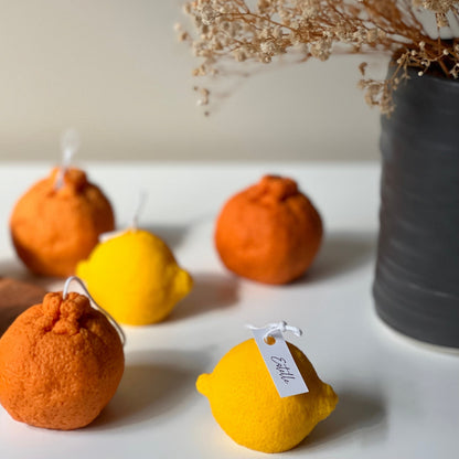 Bougie en cire de soja en forme de citron : Décoration végétalienne minimaliste