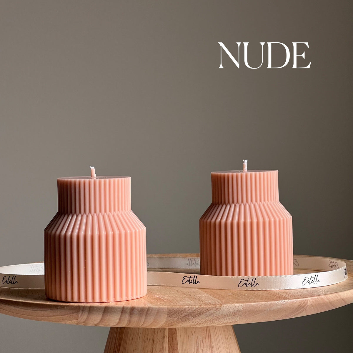 Bougie pilier en cire de soja côtelée géométrique : Décoration d'intérieur minimaliste