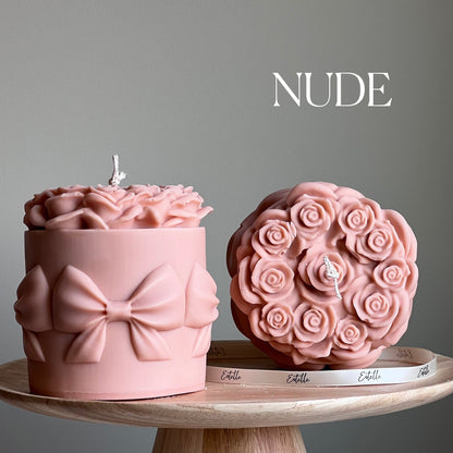 Grande bougie pilier en cire de soja coulée à la main Panier de roses