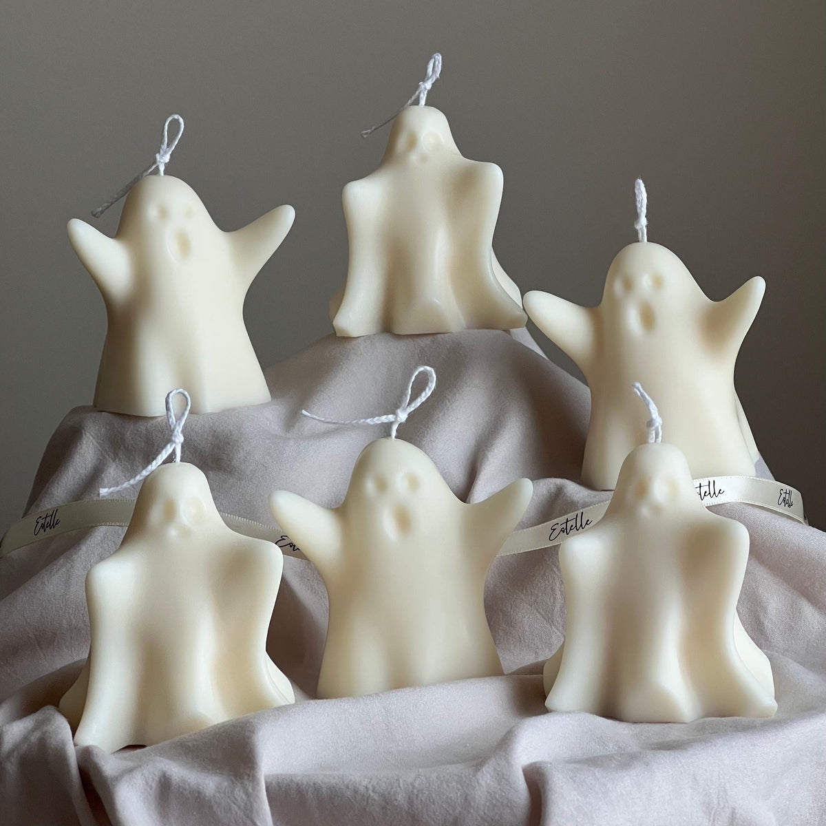 Bougie fantôme d'Halloween faite à la main : Décoration sculpturale en cire de soja