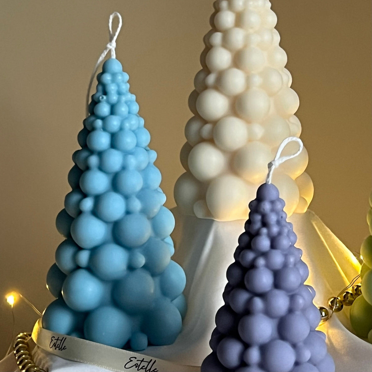 Bougie sapin de Noël en bulles : Décoration festive en cire de soja coulée à la main