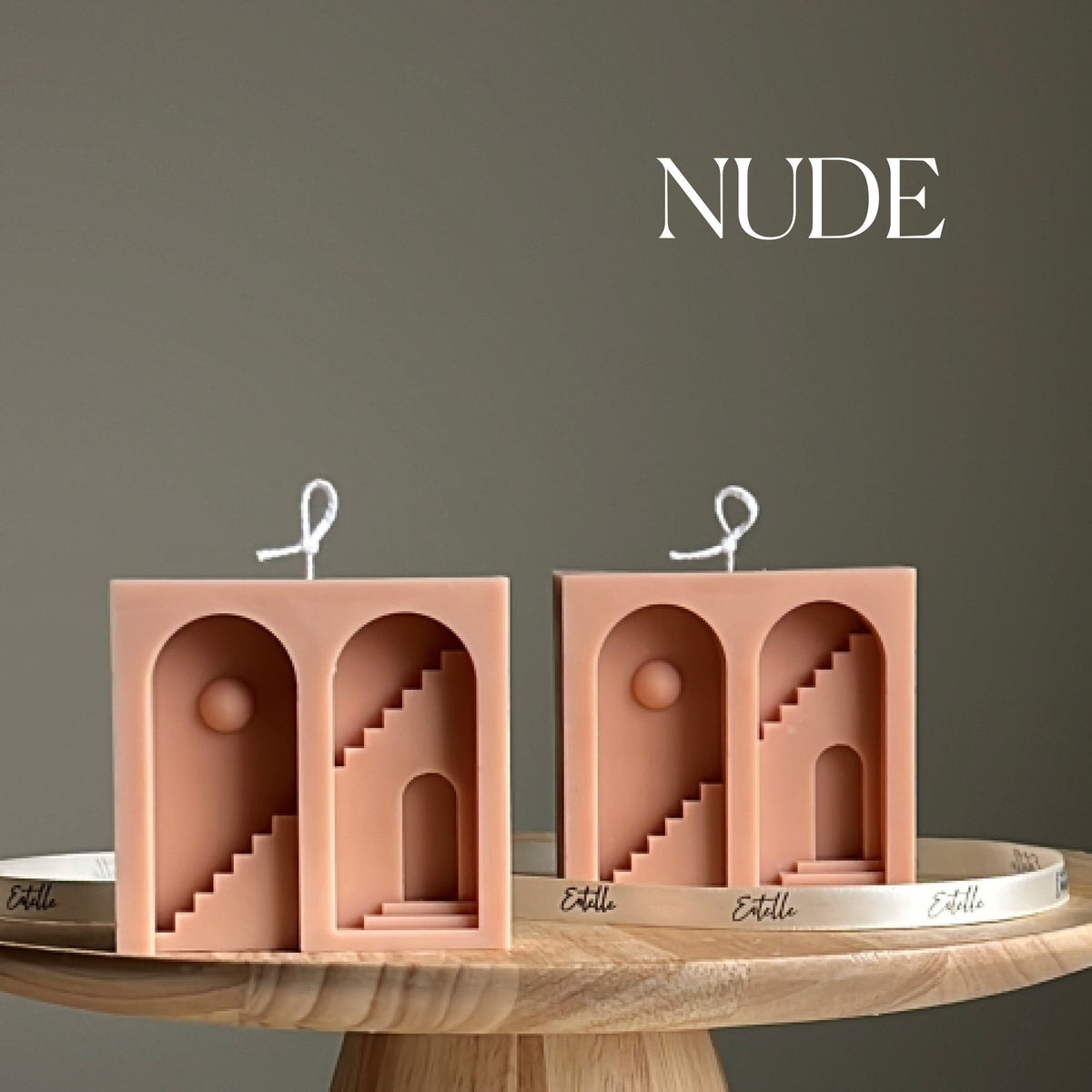 Bougie de soja Santorin : Pilier sculptural, décoration d'intérieur minimaliste