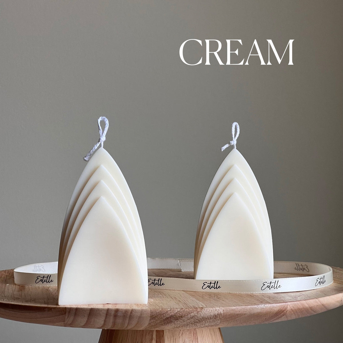 Bougie Gratte-ciel : Pilier Géométrique, Décoration Minimaliste, Végane