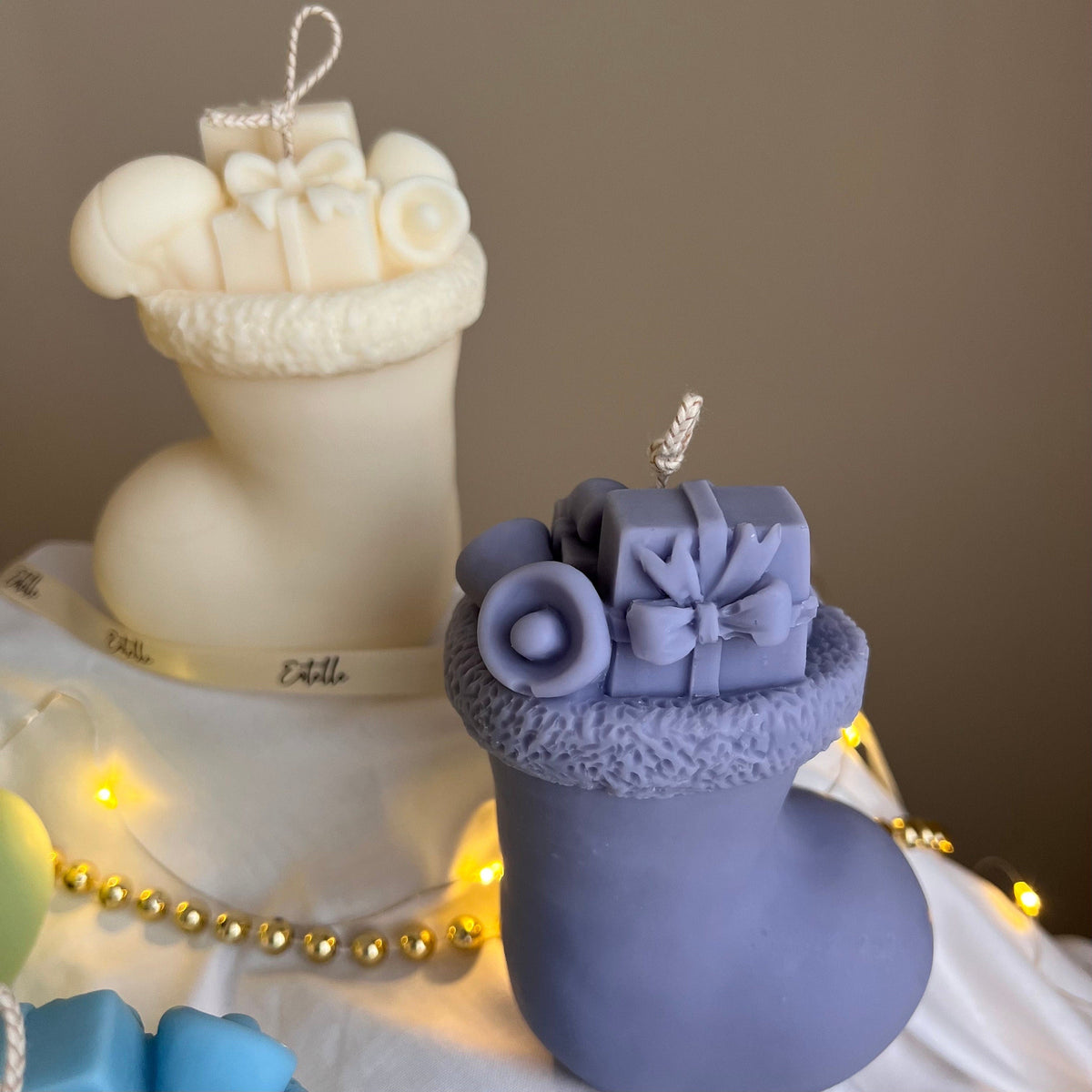 Grande bougie de Noël en forme de chaussette : Décoration festive en cire de soja coulée à la main
