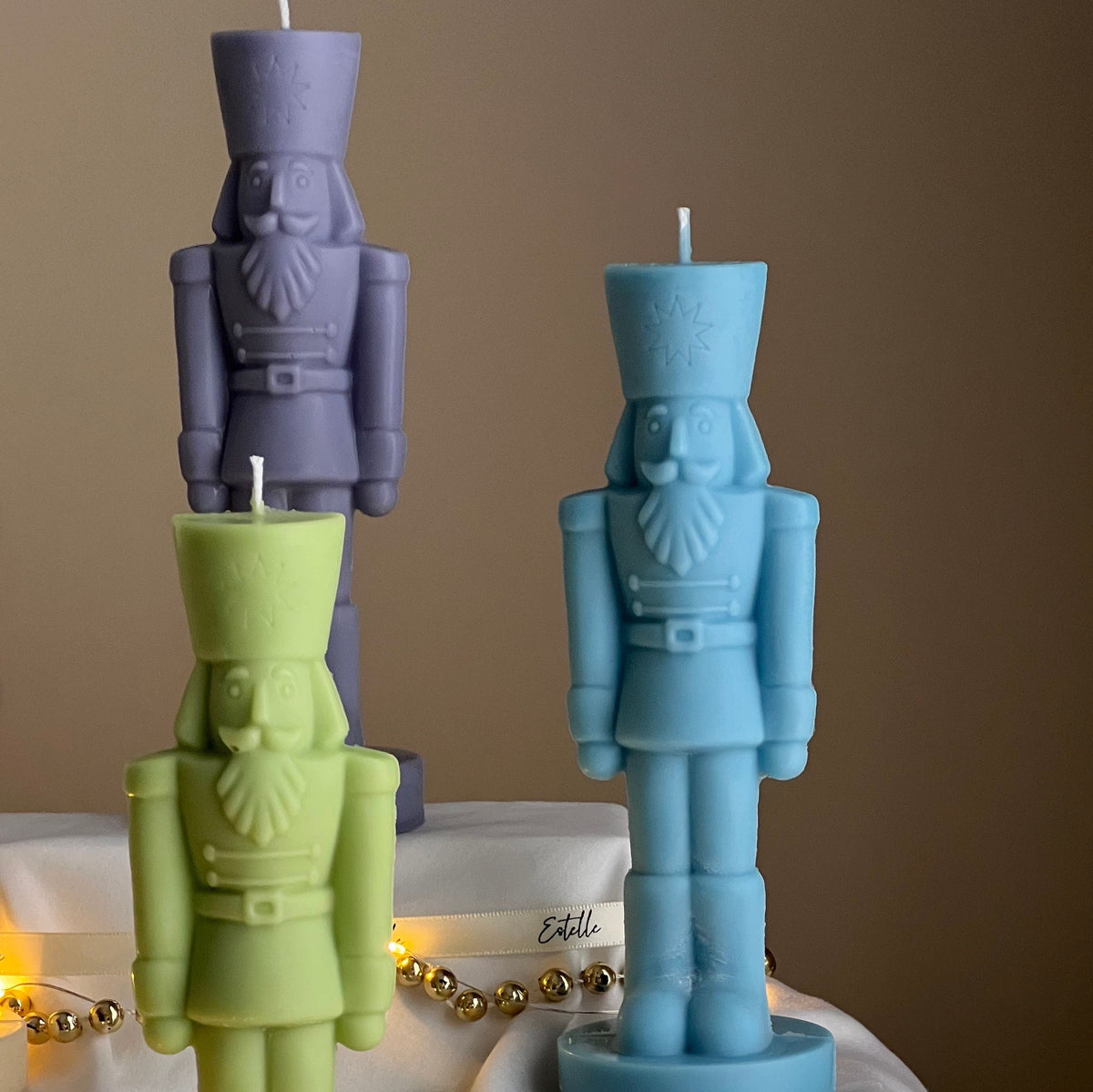Bougie Casse-Noisette Faite Main : Cadeau Décoratif de Noël Sculptural