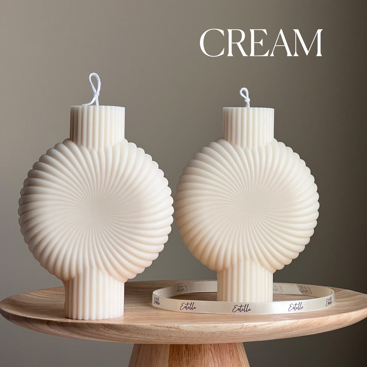 Bougie pilier sculpturale en soja : Décoration d'intérieur minimaliste