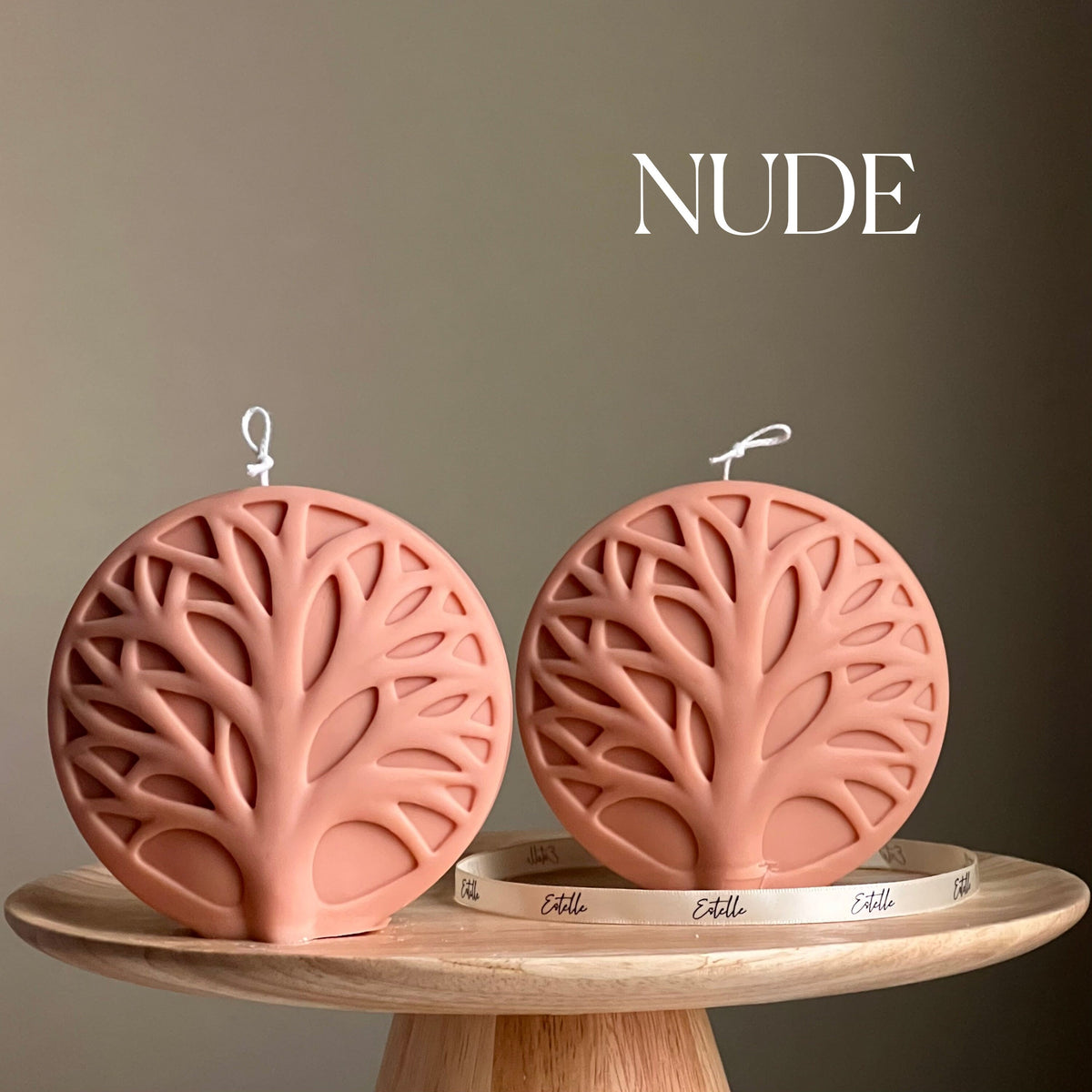 Bougie Pilier Ronde Médaillon Arbre Fait Main | Bougie Décorative