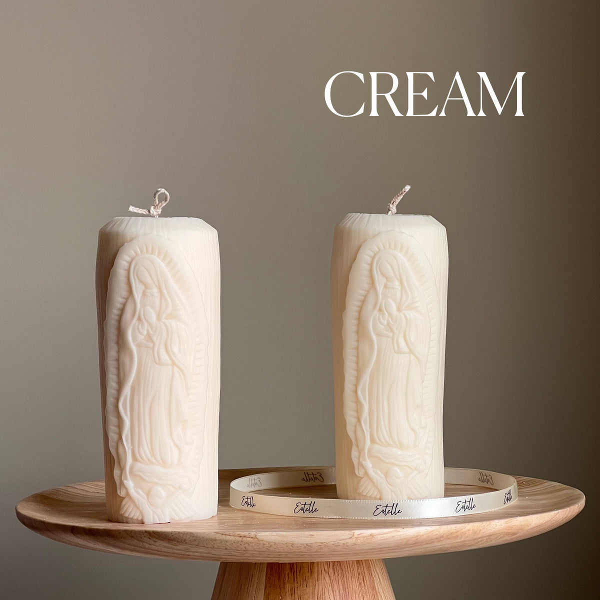 Bougie Pilier Vierge Marie en Soja : Bougie Catholique Sculpturale
