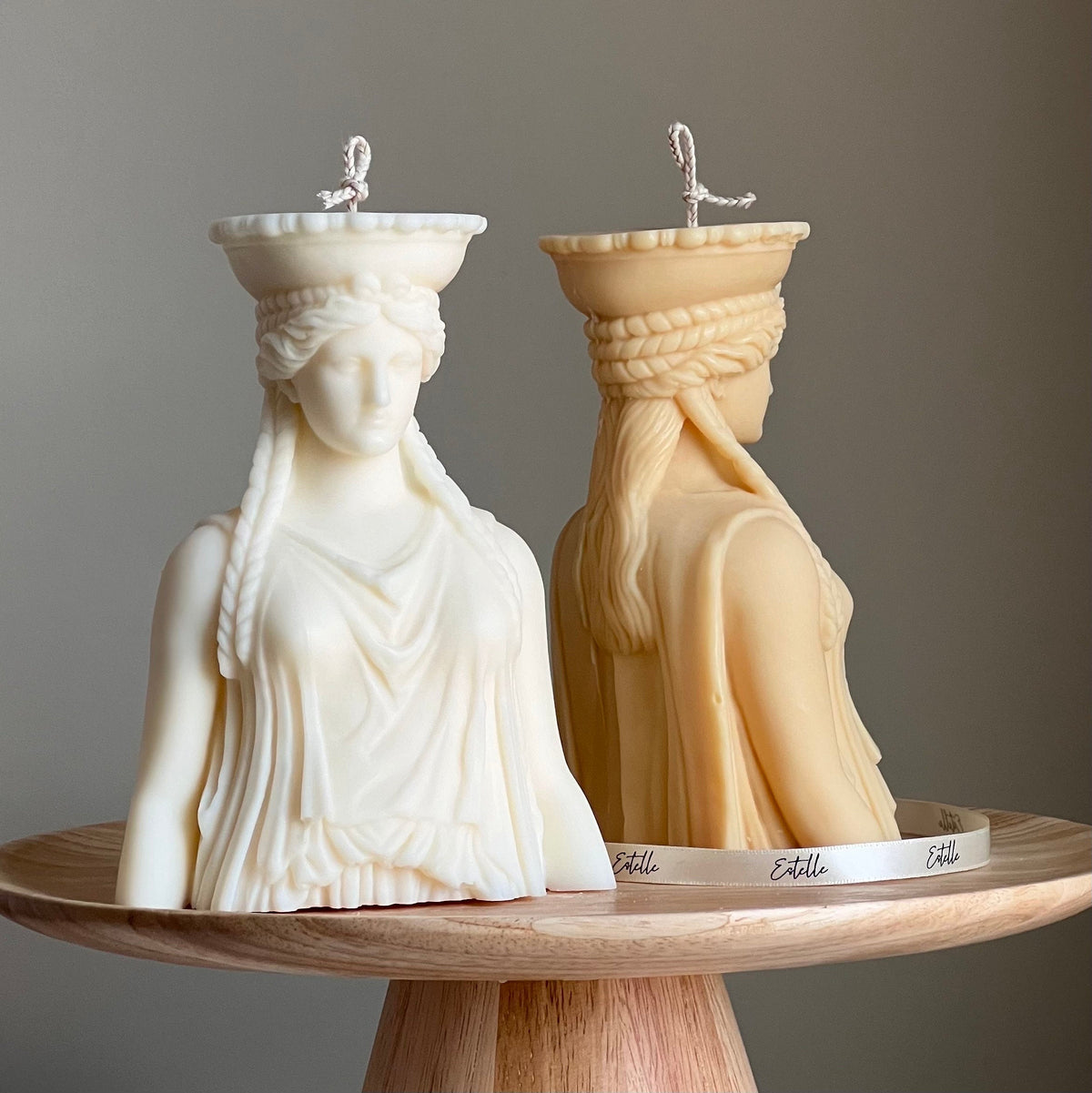 Bougie Caryatide : Bougie pilier sculpturale en cire de soja