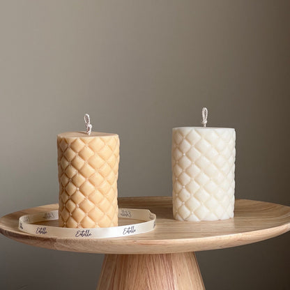 Bougie Pilier en Soja Froissé Canapé | Décoration sculpturale