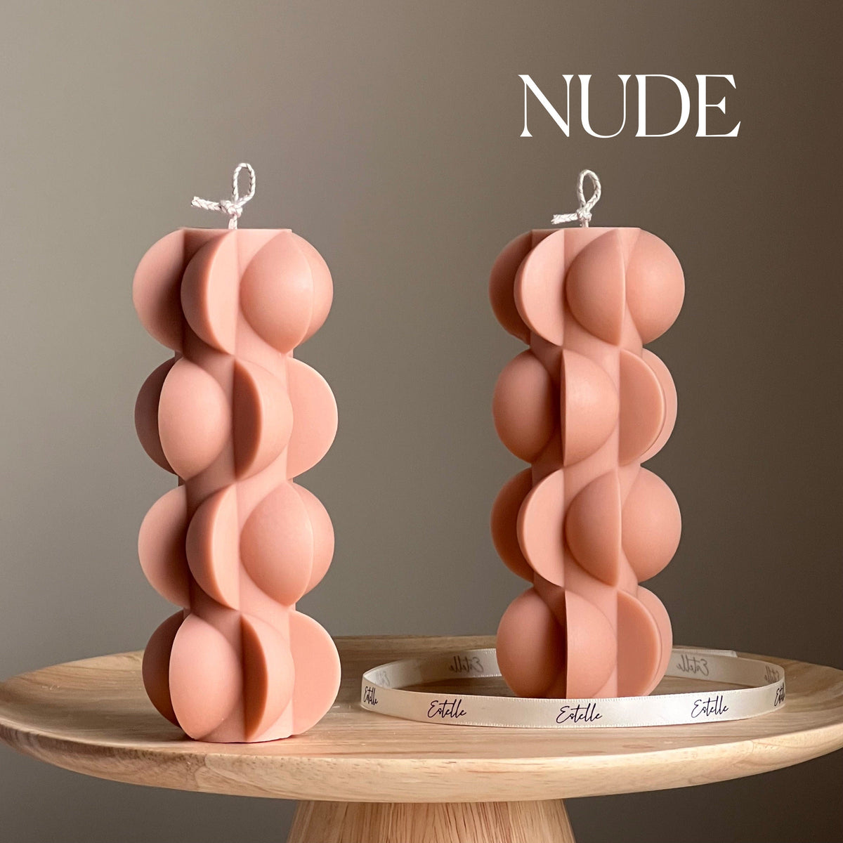 Bougie pilier géométrique en soja : Décoration d'intérieur sculpturale