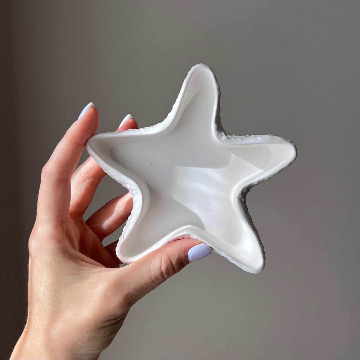 Plat à bijoux étoile de mer en Jesmonite : Plateau décoratif style scandinave