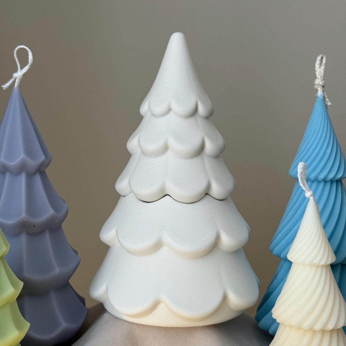Bougie en cire de soja dans un pot Arbre de Noël : Décoration en Jesmonite faite à la main
