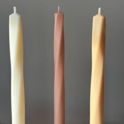 Bougie en cire de soja colonne Greko : Mèche fine torsadée, Bougie décorative
