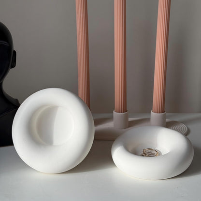 Plateau à bibelots rond fait main en Jesmonite : Décoration scandinave