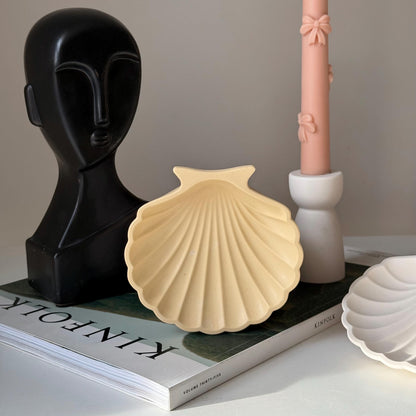 Plateau coquillage en Jesmonite élégant : Décoration scandinave