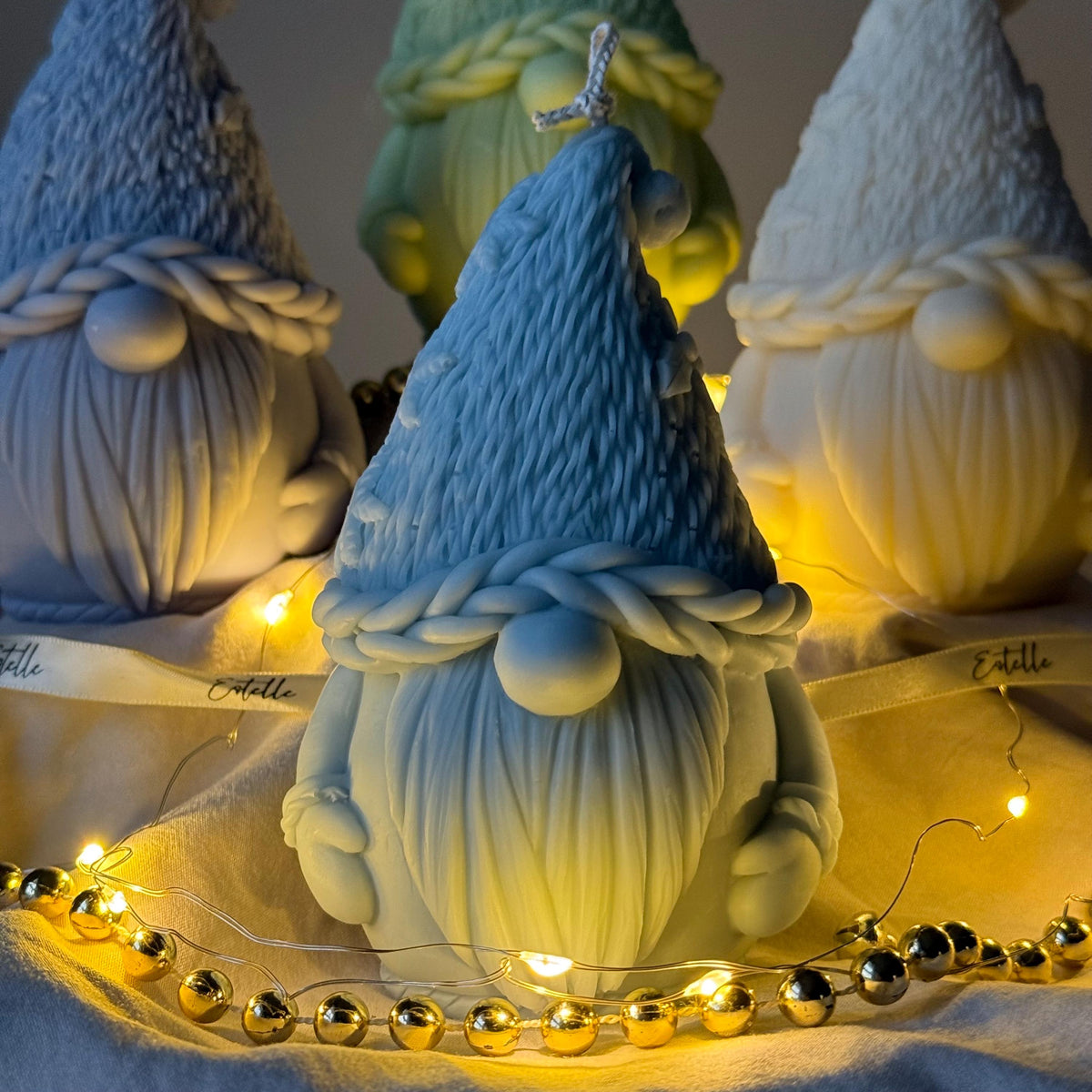 Bougie de Noël Gobelet : Décoration festive en cire de soja coulée à la main