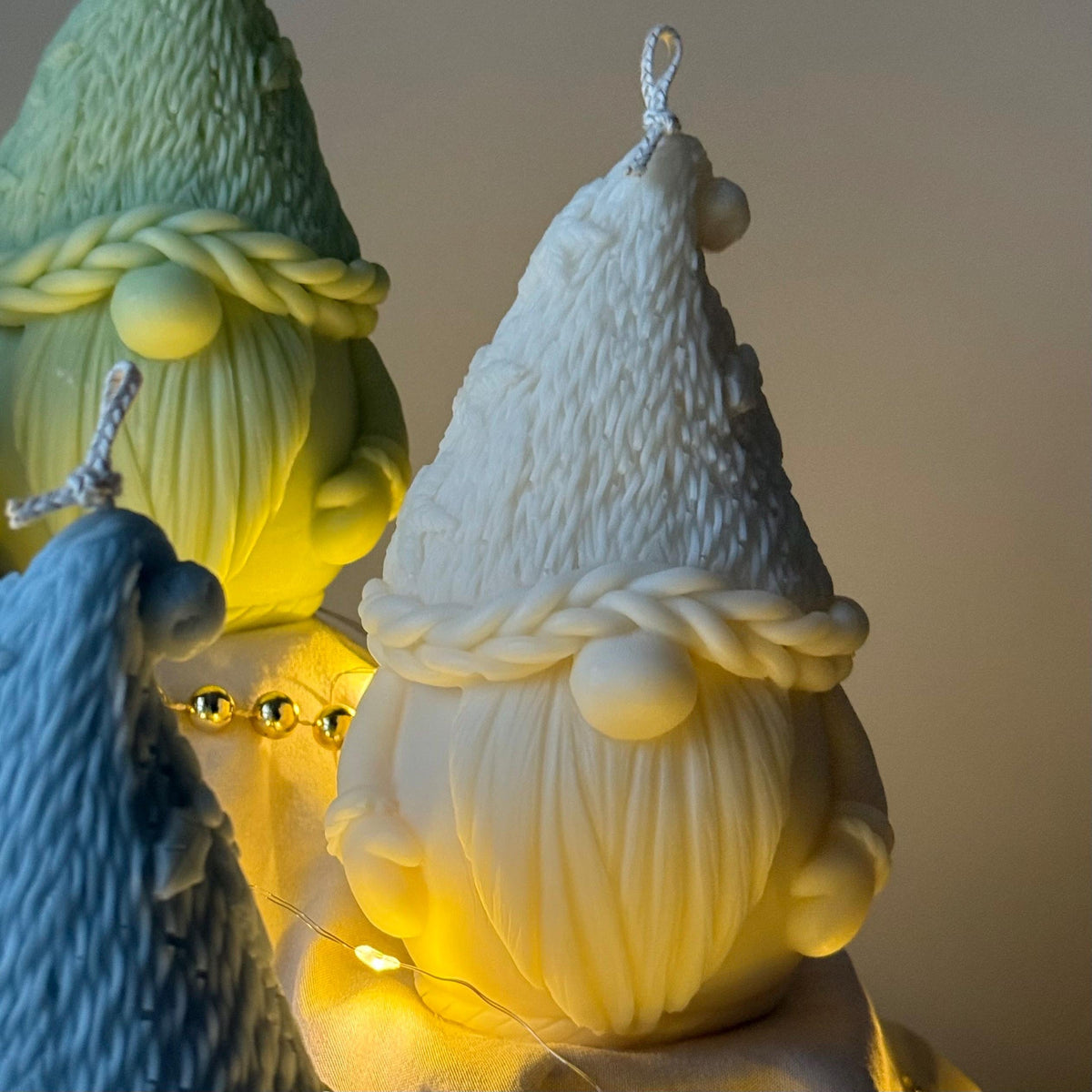 Bougie de Noël Gobelet : Décoration festive en cire de soja coulée à la main