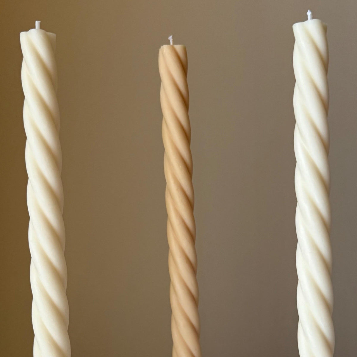 Bougie Conique Spirale Faite à la Main : Bougie Décorative en Cire de Soja