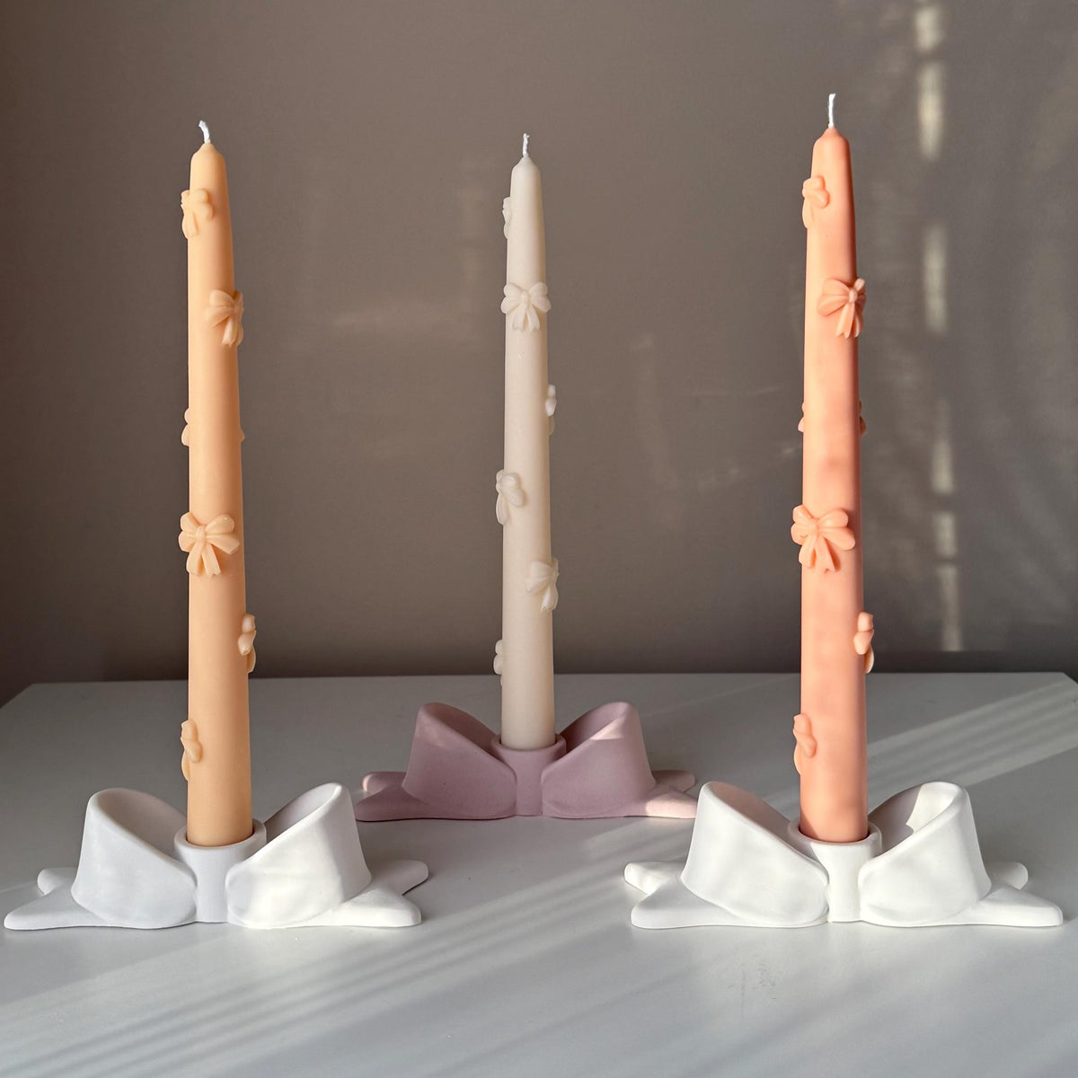Bougeoir en jesmonite nœud papillon : Décor de table moderne