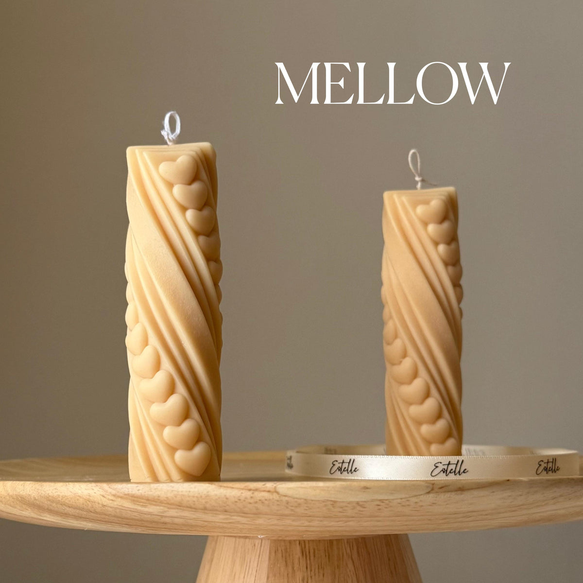 Bougie Pilier en Cire de Soja Cœurs Miniatures : Décor Sculptural Fait Main