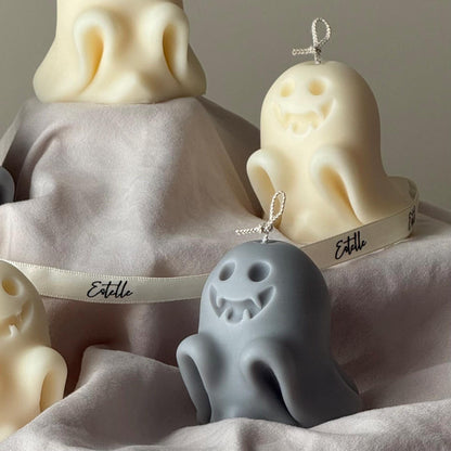 Bougie artisanale en cire de soja en forme de fantôme : Décoration d'Halloween