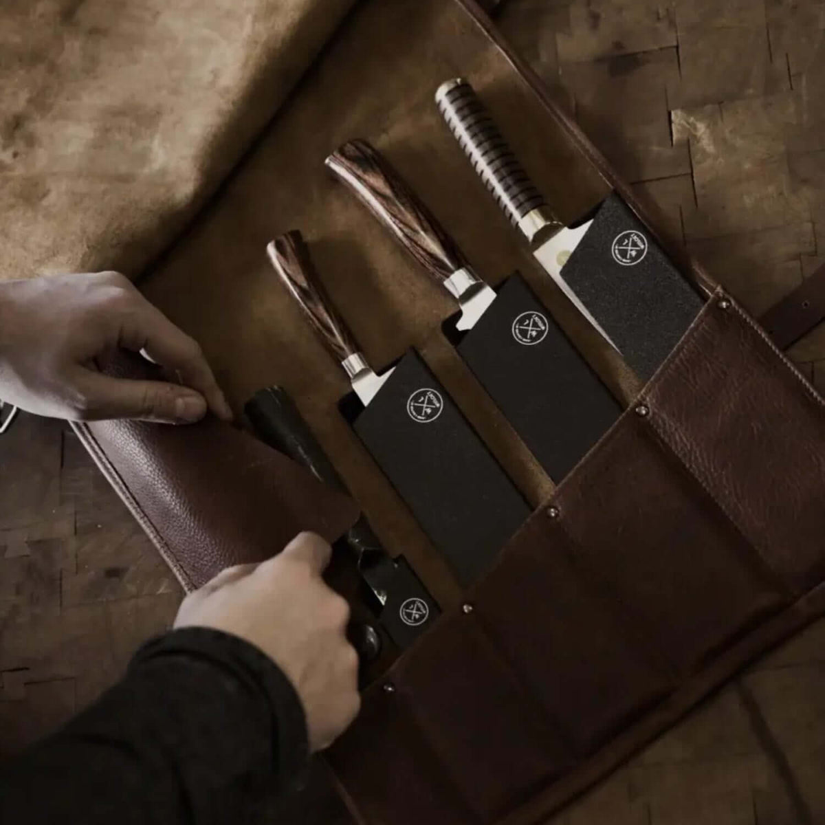 WITLOFT -  Handmade leather Knife Role ( 5 Compartments)