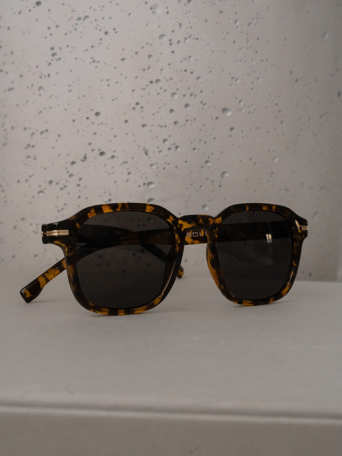 Boléro Quinn — Retro Square Sunglasses