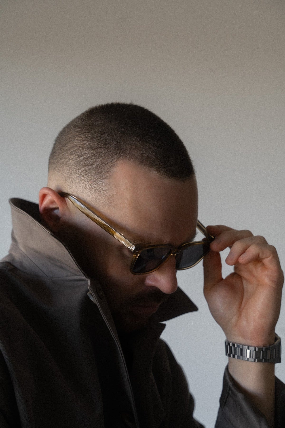 Boléro Vale — Black Classic Square Sunglasses