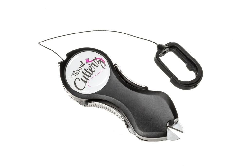 Coupe-fil Thread Cutterz Snipper avec cordon et clip rétractables